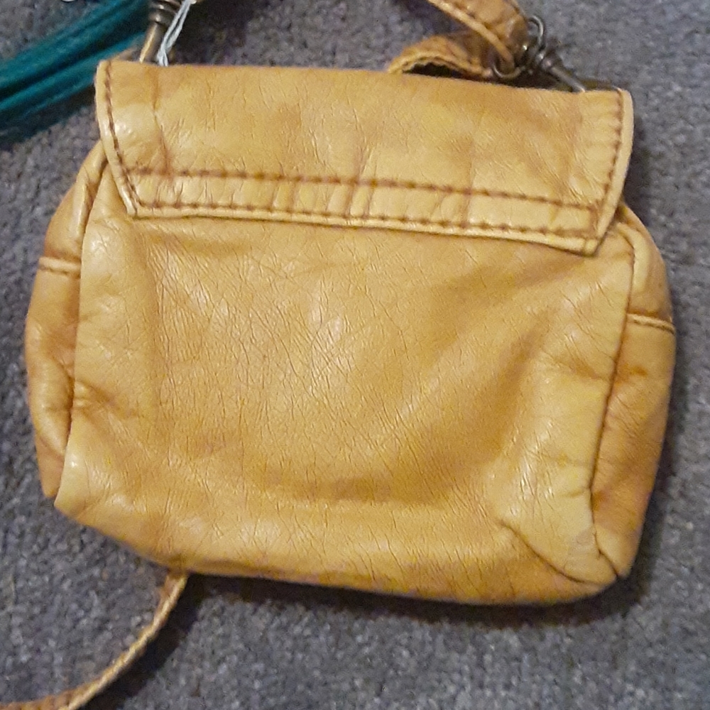 4 Cute Purses - image 5